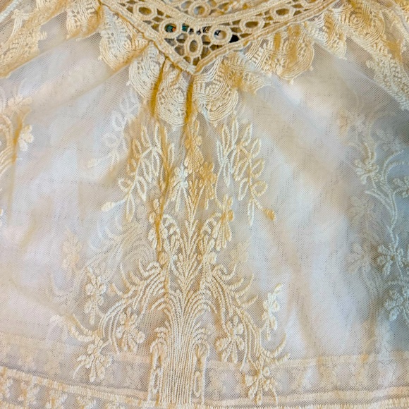 Angel Heart Boutique Soft Cream Cottage Core Top - Picture 2 of 8
